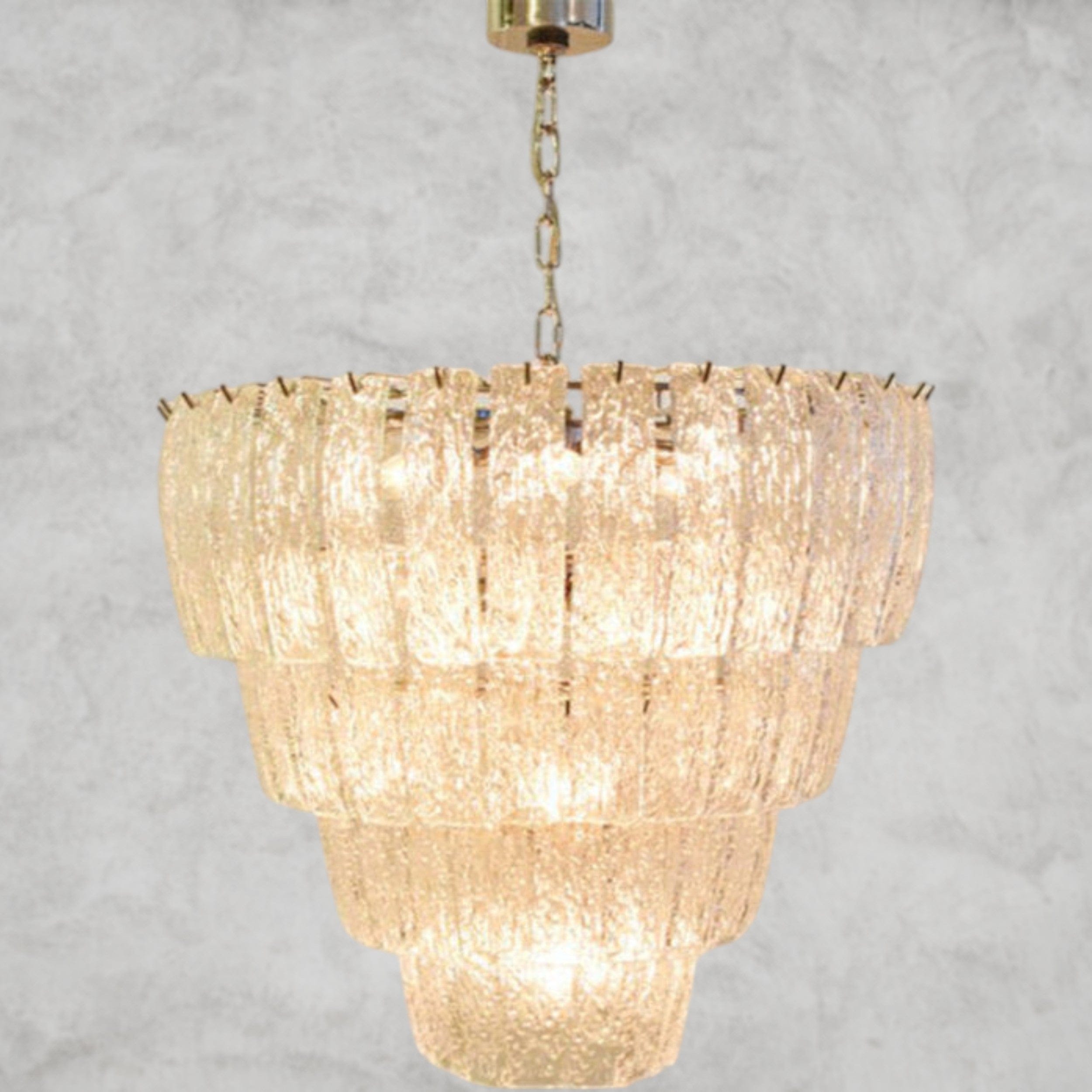 Brass / 8 Gloria Chandelier