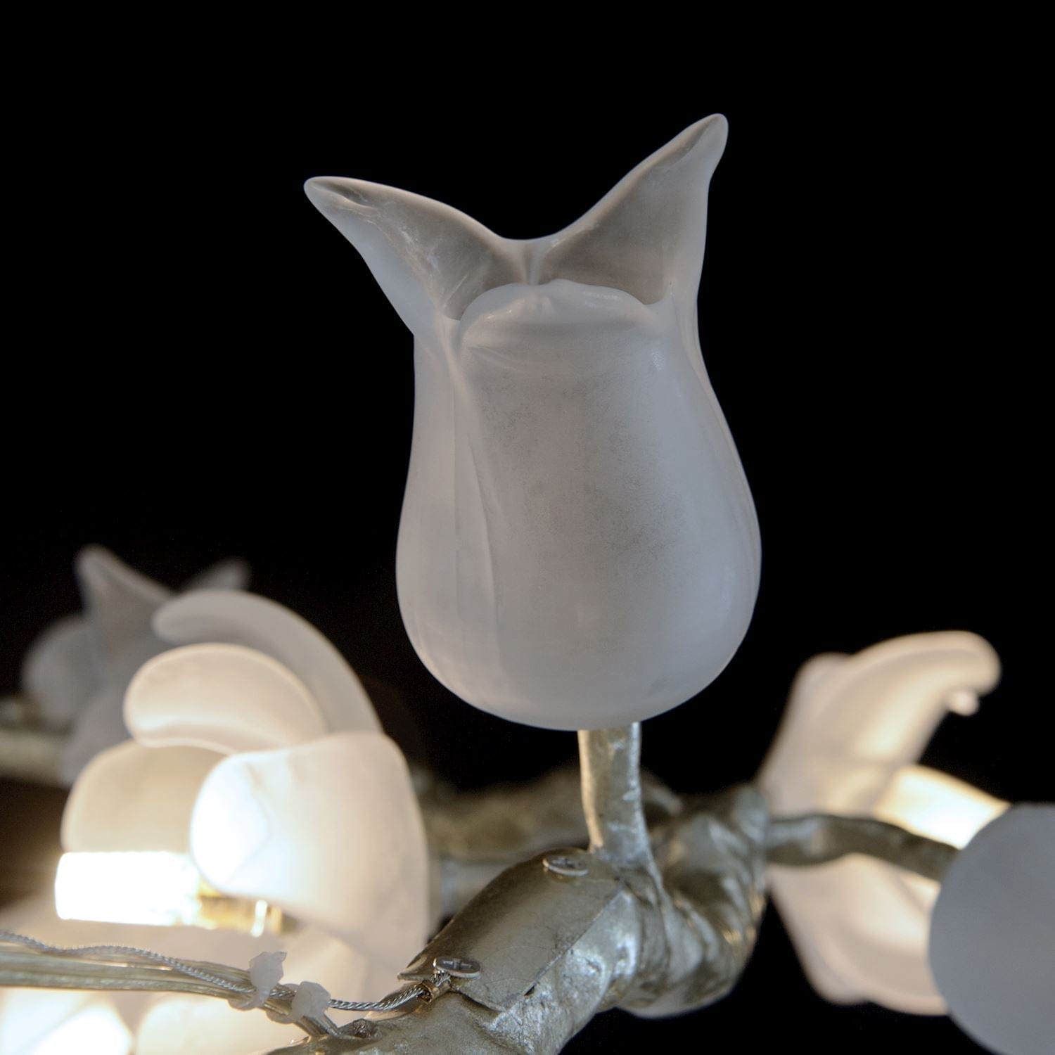 Tulip Glass Silver Leaf Vertical Twenty-One Light Chandelier