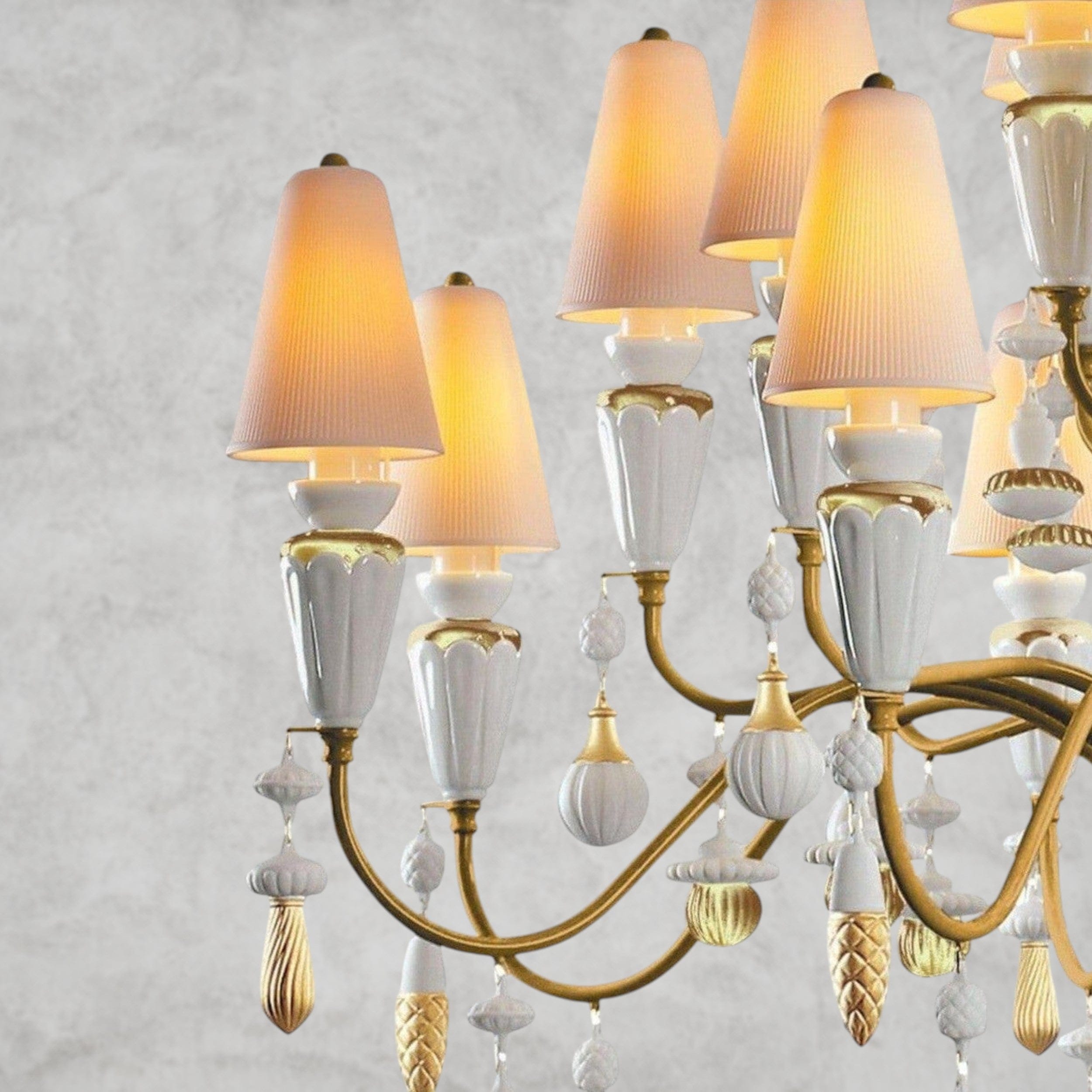 Vintage Nexora 20-Lights Chandelier