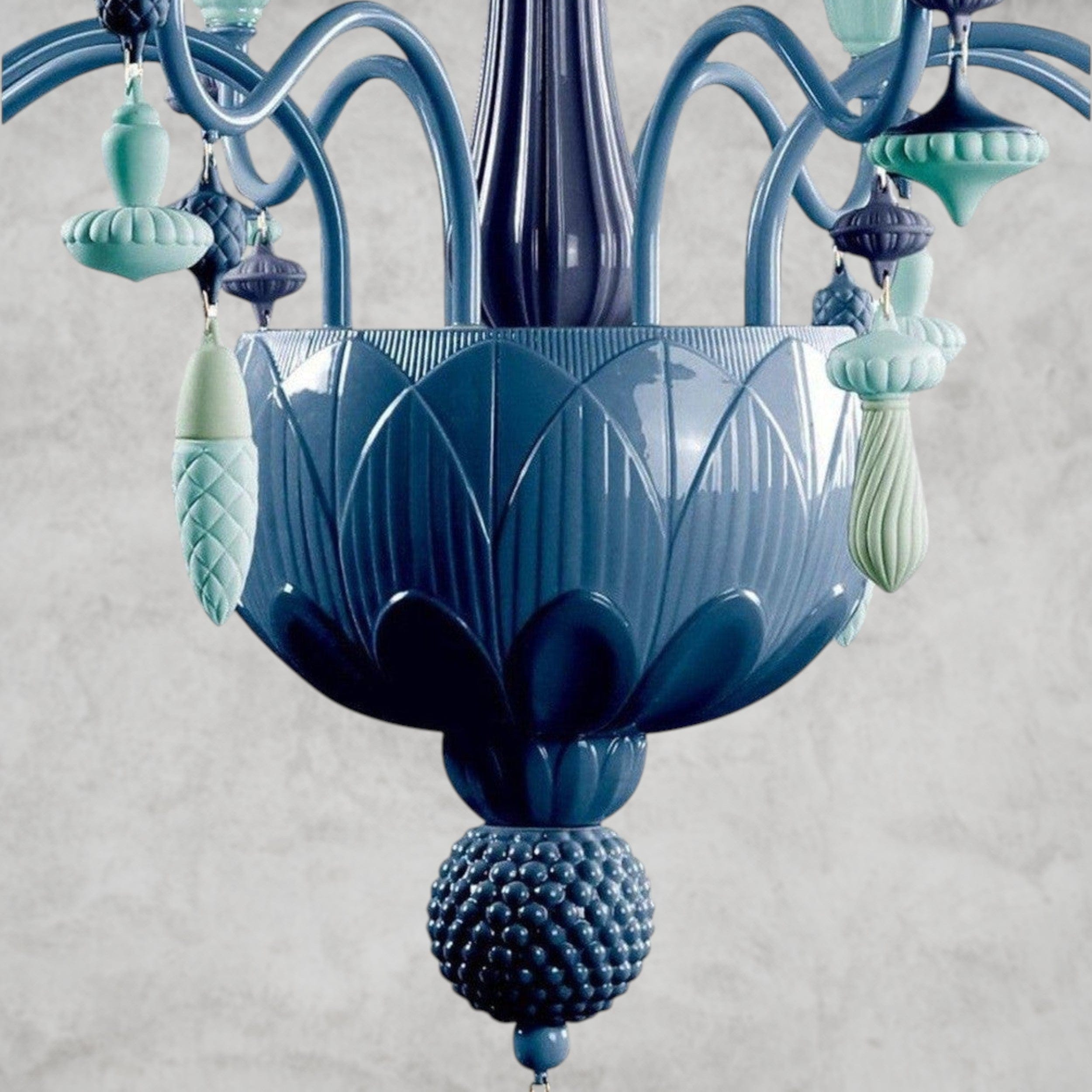 Vintage Nexora 8-Lights Chandelier