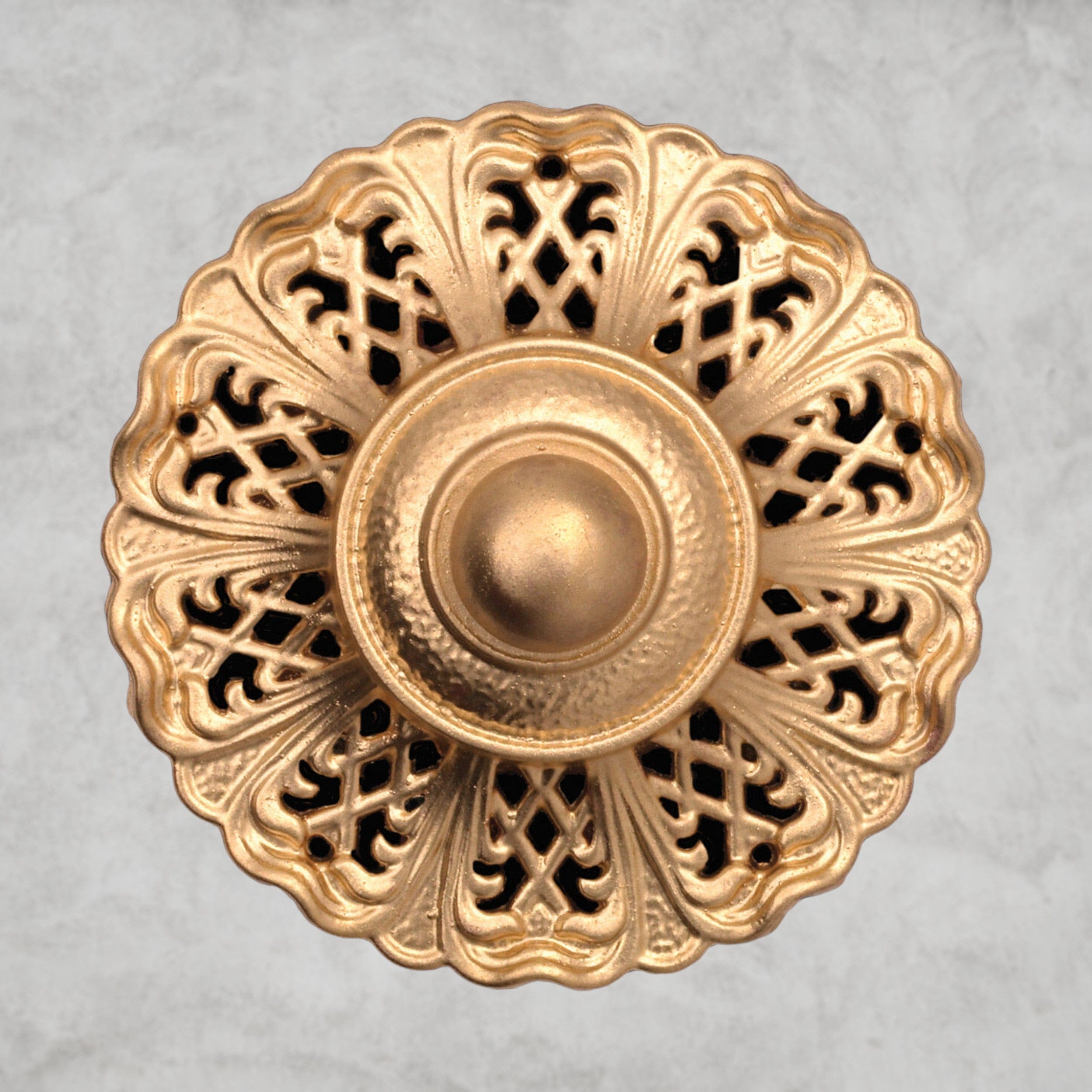 La Scala Chandelier 28"